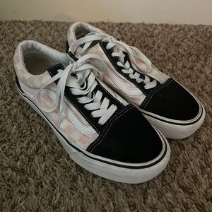 Vans tennis shoes